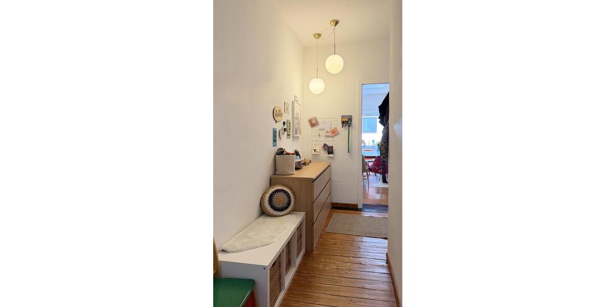 Etagenwohnung Köln Mülheim - 3 Zimmer, 102 m&sup2;, 1.300&euro; | Angebot:25853464