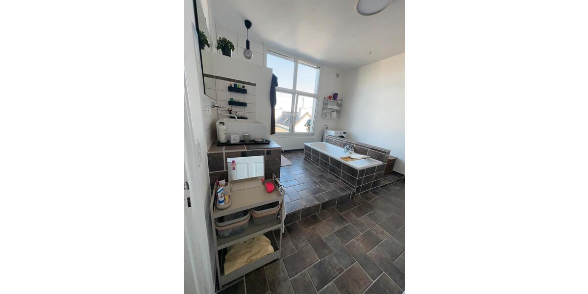 Etagenwohnung Köln Nippes - 3 Zimmer, 94 m&sup2;, 1.800&euro; | Angebot:25875954