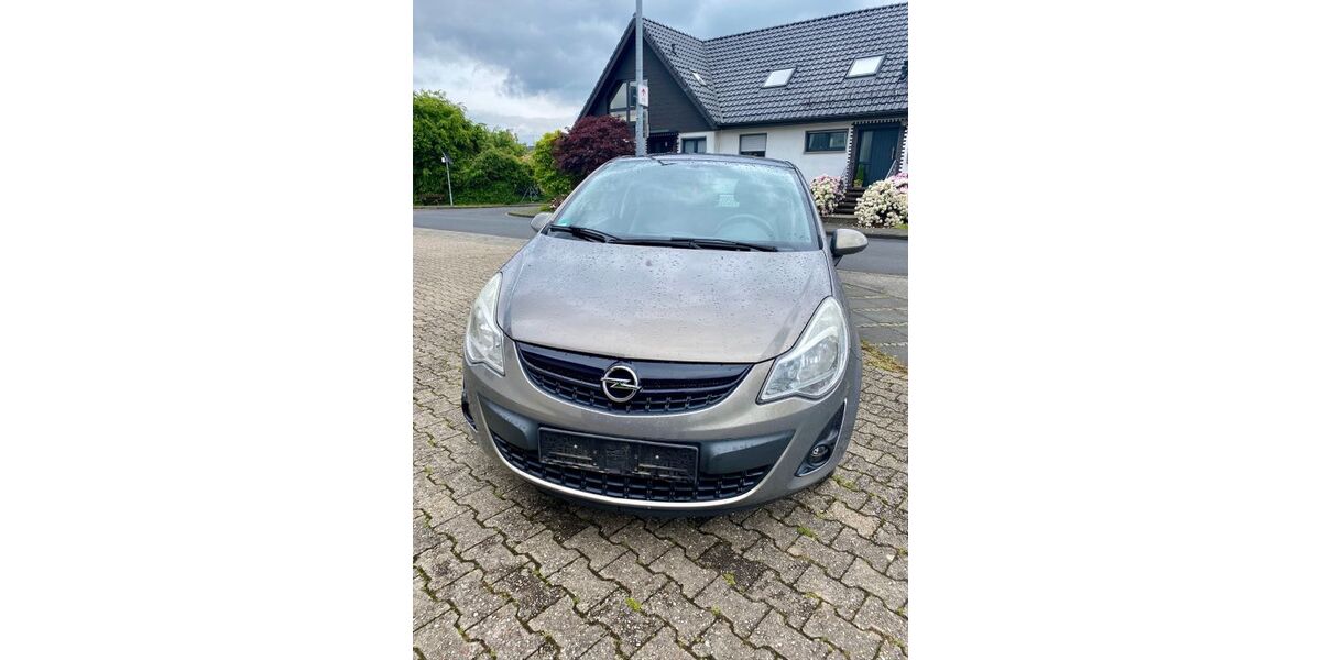 Opel Corsa 145.000 km 2.999 &euro; Swisttal 53913