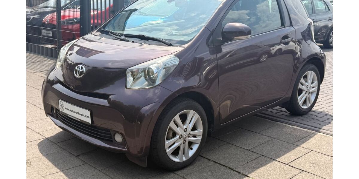 Toyota IQ 21.519 km 9.590 &euro; Köln 51065