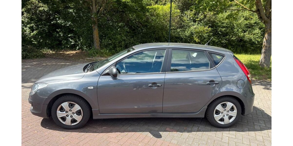 Hyundai i30 85.300 km 4.100 &euro; Kerpen 50170