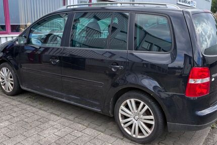 VW Touran 246.000 km 1.700 &euro; Bergheim 50127