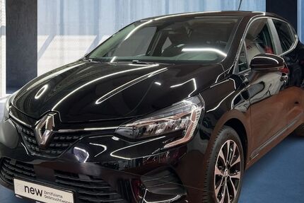 Renault Clio 5.477 km 15.330 &euro; Köln 50939