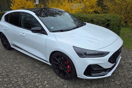 Ford Focus 5.200 km 36.200 &euro; Hürth 50354