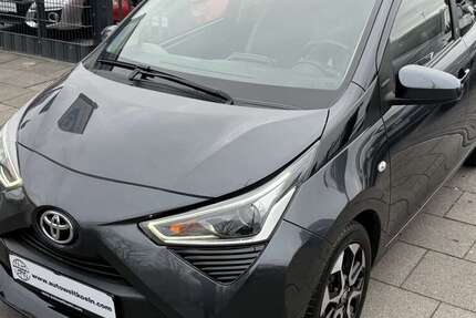 Toyota Aygo 72.586 km 8.590 &euro; Köln 51065