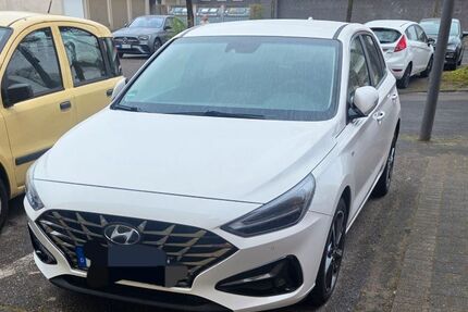 Hyundai i30 47.250 km 21.490 &euro; Köln 51069