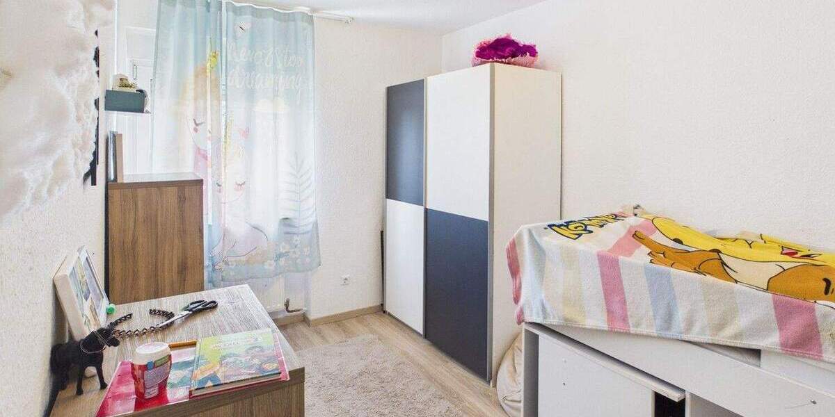 Etagenwohnung Bergheim - 4 Zimmer, 91 m&sup2;, 185.000&euro; | Angebot:25666524