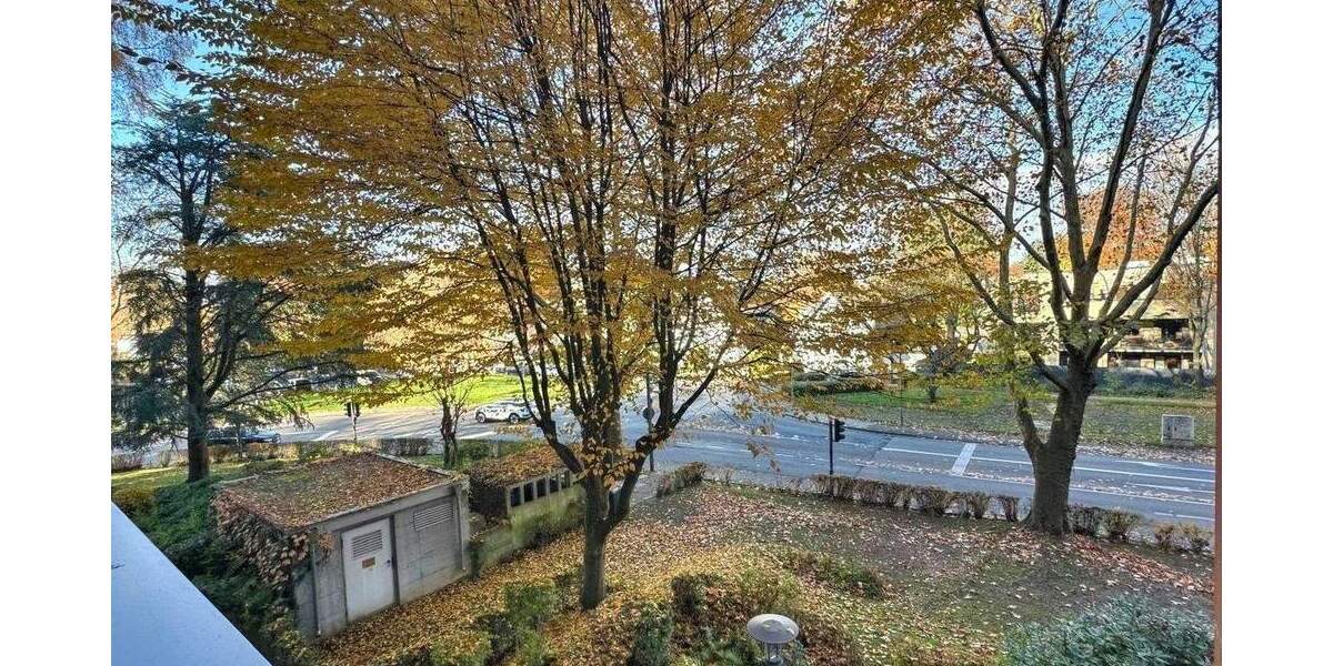 Etagenwohnung Köln Weiden - 2 Zimmer, 62 m&sup2;, 200.000&euro; | Angebot:25685852