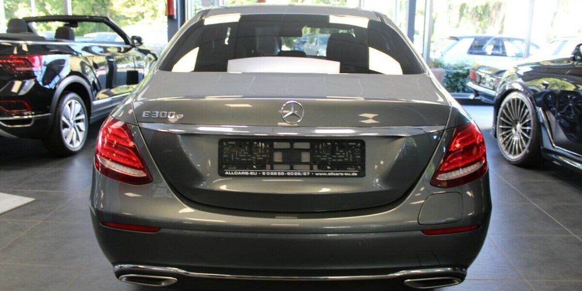 Mercedes-Benz E 300 e 9G-TRONIC Avantgarde 86.739 km 26.480 &euro; Euskirchen 53881