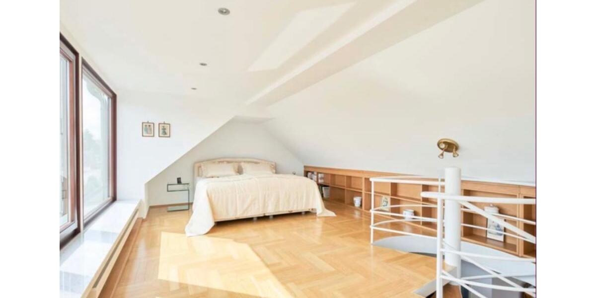 Maisonettenwohnung Köln Mülheim - 2 Zimmer, 133 m&sup2;, 1.700&euro; | Angebot:25225223