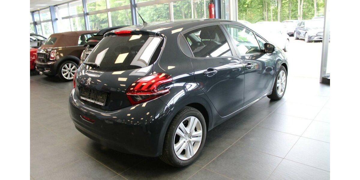 Peugeot 208 PureTech 82 Style 62.084 km 7.980 &euro; Euskirchen 53881