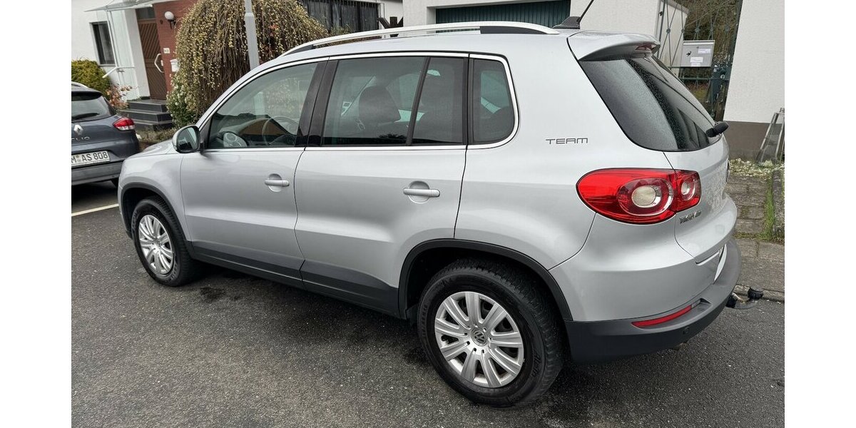 VW Tiguan 2.0TSI DSG 4-Motion Xenon AHK SR+WR 1.Hd 109.500 km 11.400 &euro; Erftstadt 50374