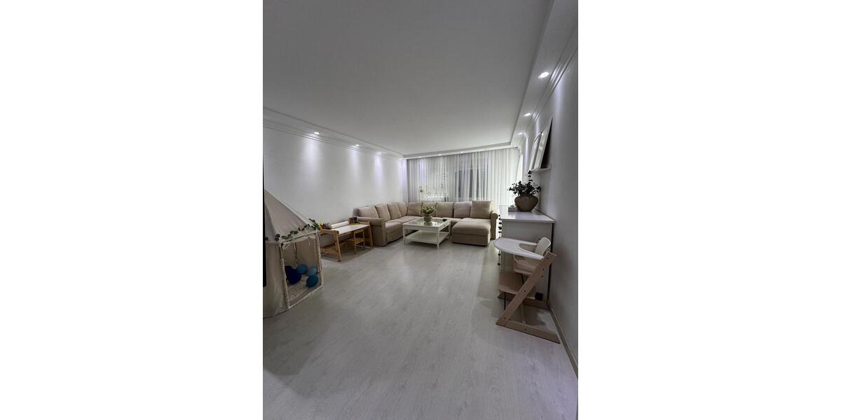 Etagenwohnung Köln Kalk - 2 Zimmer, 65 m&sup2;, 320.000&euro; | Angebot:26042358