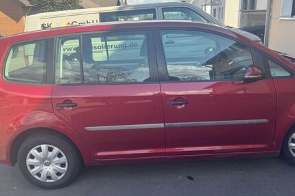 VW Touran 157.500 km 10.800 &euro; Weilerswist 53919