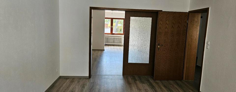 Erdgeschoßwohnung Düren Mariaweiler-Hoven - 4 Zimmer, 94 m&sup2;, 1.150&euro; | Angebot:25892838