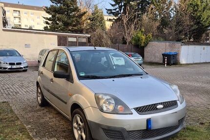 Ford Fiesta 233.000 km 1.590 &euro; Düren 52349