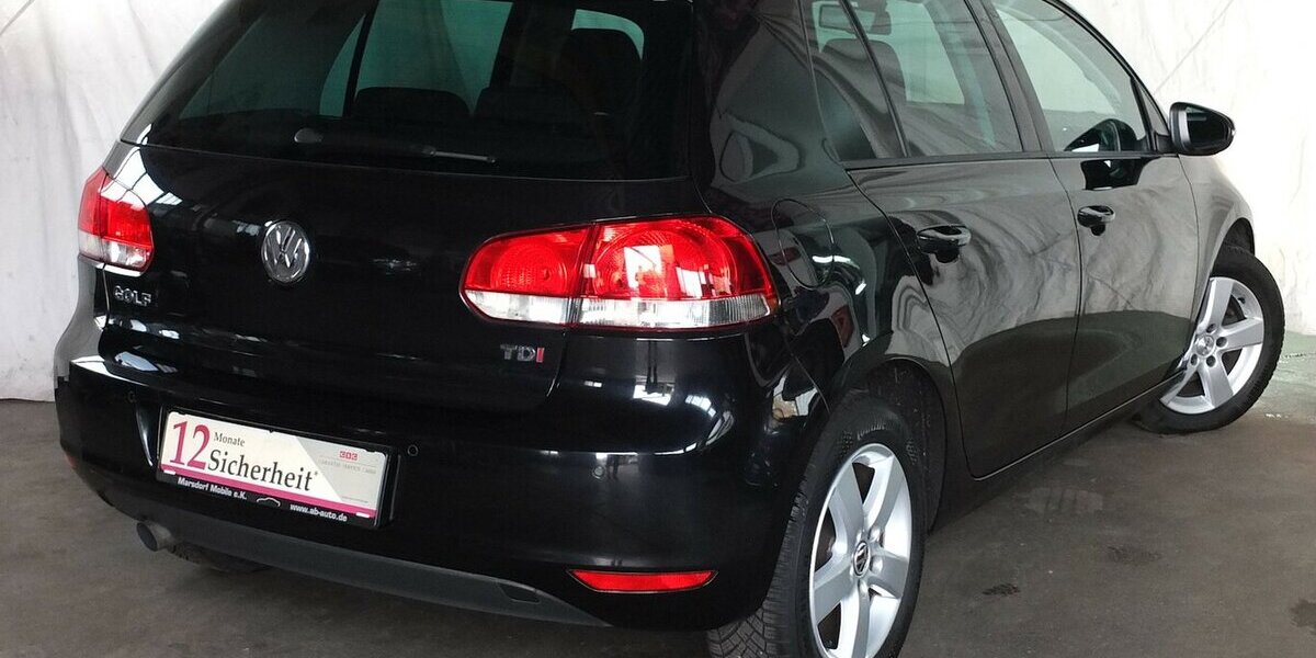 VW Golf 1.6TDi TEAM KLIMAAUTOMATIK 5-türig 159.855 km 6.498 &euro; Köln 50858
