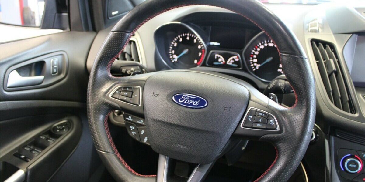 Ford Kuga 2.0 EcoBoost 4x4 Aut. ST-Line 77.160 km 18.980 &euro; Euskirchen 53881