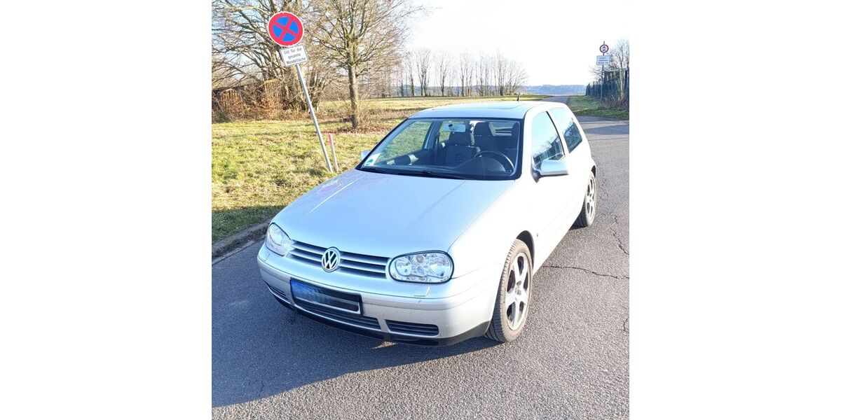 VW Golf 141.000 km 3.900 &euro; Dormagen 41539